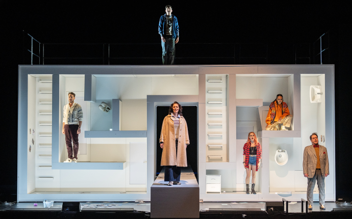 NEXT TO NORMAL NEXT TO NORMAL
