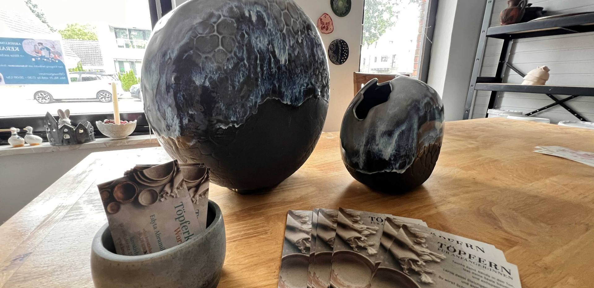 Wunderschöne Keramiken können während dieses Kurses per Hand geschaffen werden.