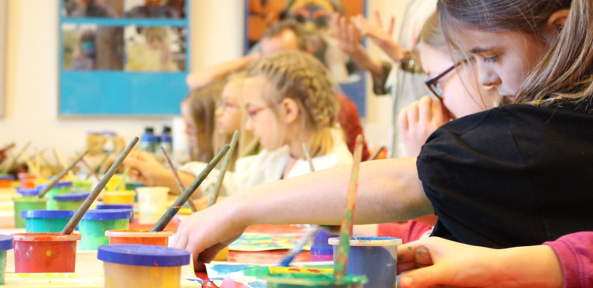 Familienzeit: Ferien-Workshop „Experimentelles Drucken“ Familienzeit: Ferien-Workshop „Experimentelles Drucken“