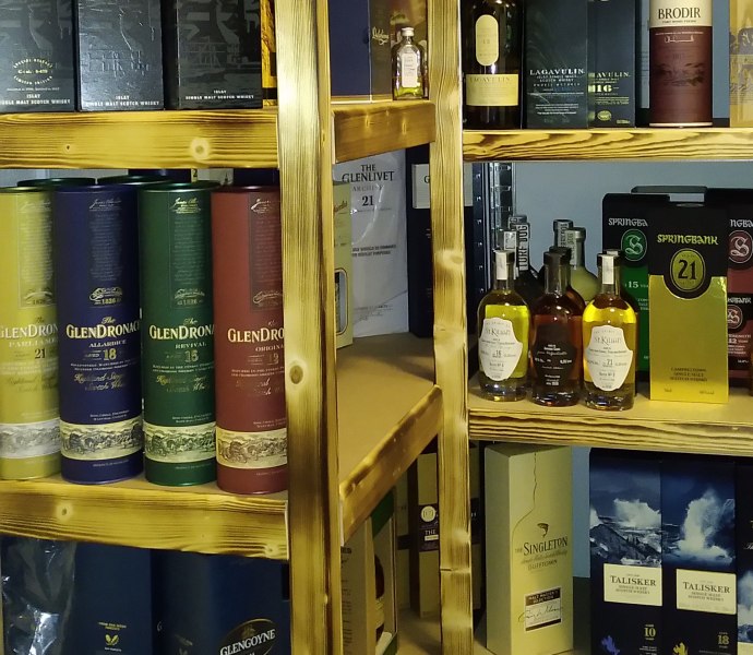 location-showroom-4 location-showroom-4