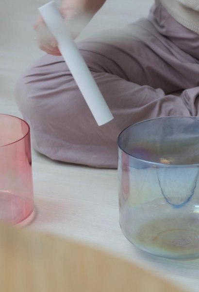 Sound Bath; Klangschalen Meditation; Sound Meditation; Klangreise; Entspannungskurs; Achtsamkeitstraining; Stressreduktion; Meditation für Erwachsene Sound Bath; Klangschalen Meditation; Sound Meditation; Klangreise; Entspannungskurs; Achtsamkeitstraining; Stressreduktion; Meditation für Erwachsene