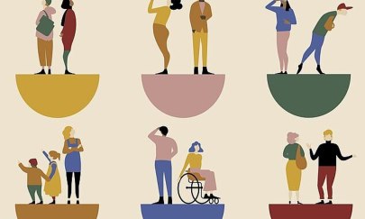 Grafik mit unterschiedlichen Menschen auf bunten Halbkugeln stehend. Grafik: Deutscher Museumsbund e.V. Grafik mit unterschiedlichen Menschen auf bunten Halbkugeln stehend. Grafik: Deutscher Museumsbund e.V.
