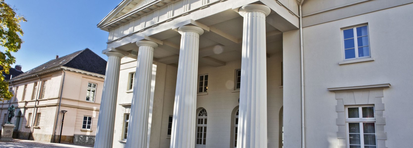 Die Alte Wache am Schlossplatz in Oldenburg Die Alte Wache am Schlossplatz in Oldenburg