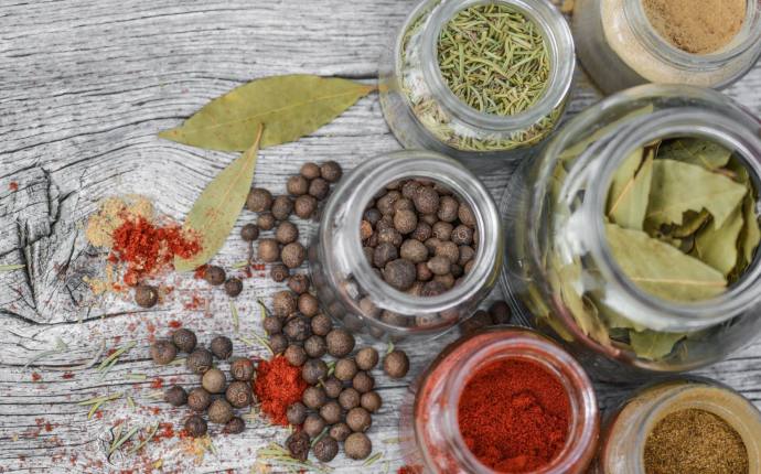 spices-2548653_gewuerze_violas_cc0 spices-2548653_gewuerze_violas_cc0