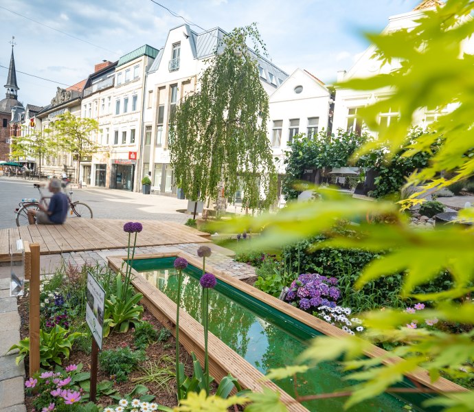 Stadtgärten in Oldenburg am Lefferseck mit Blick auf den Lappan.