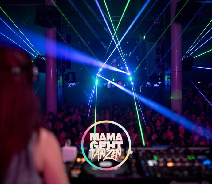 MAMAGEHTTANZEN im Club MAMAGEHTTANZEN im Club