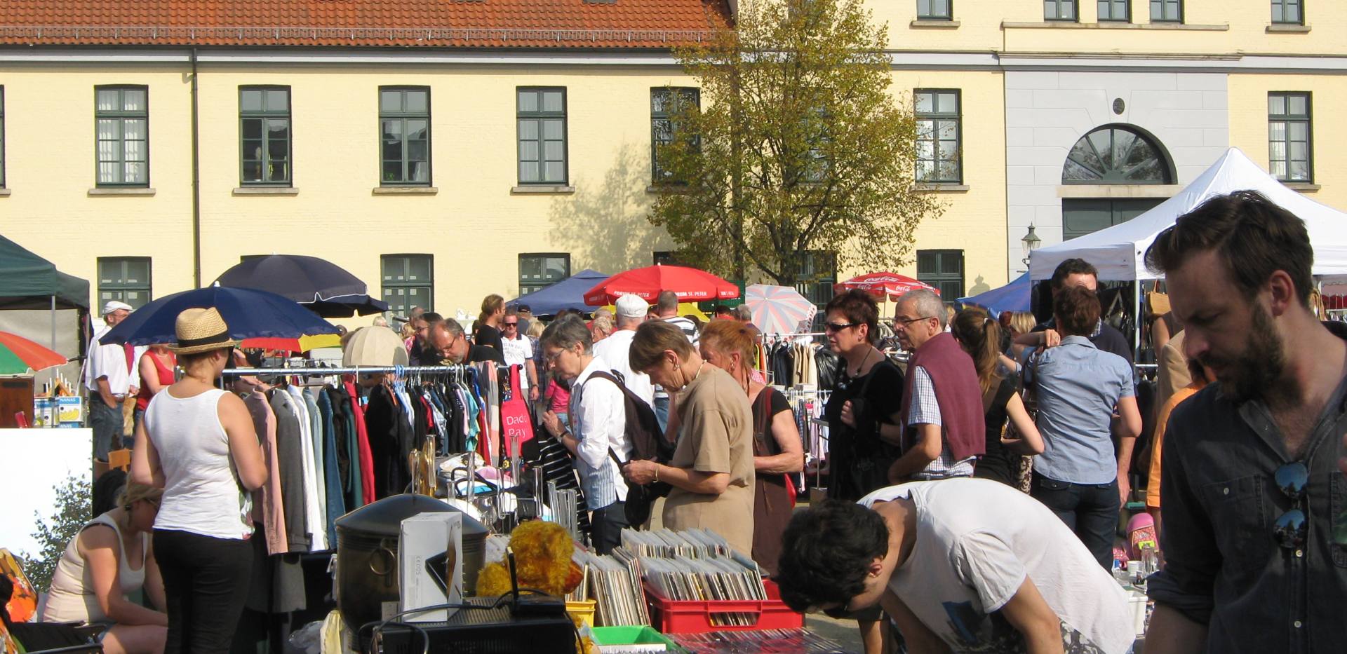Tr&ouml;deln auf dem Pferdemarkt i.O.