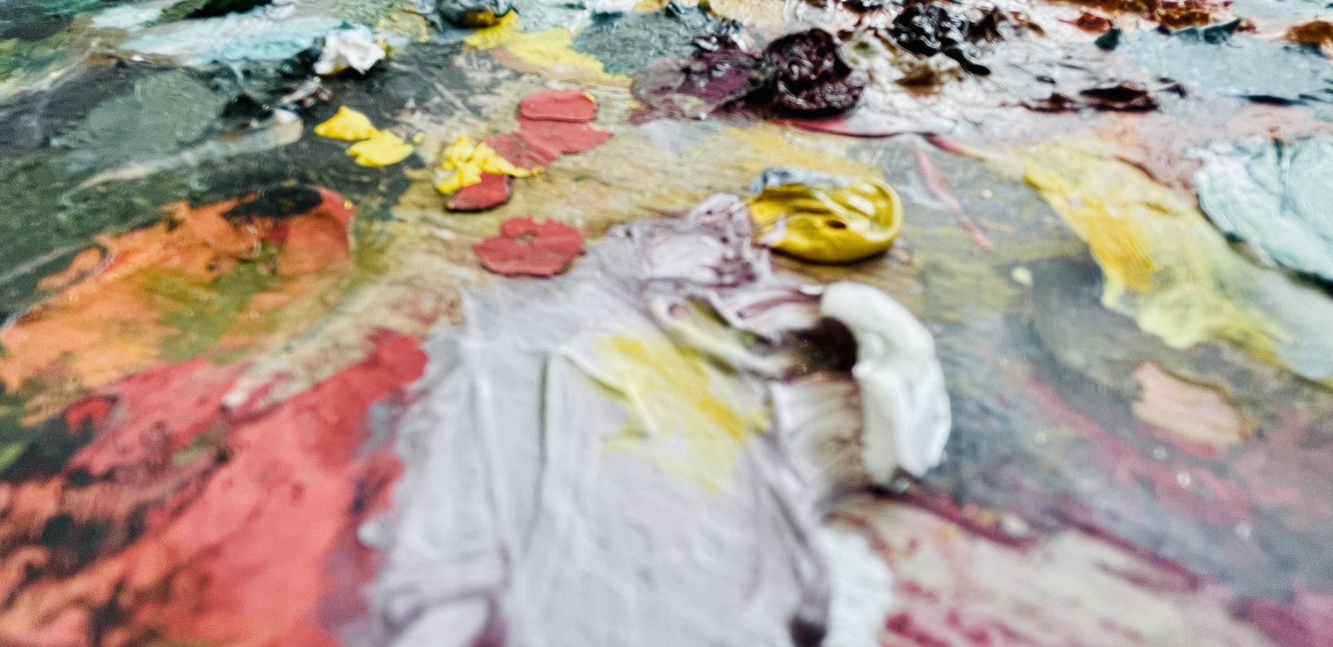 Auf dem Foto befindet sich eine Farbpalette. Auf dem Foto befindet sich eine Farbpalette.