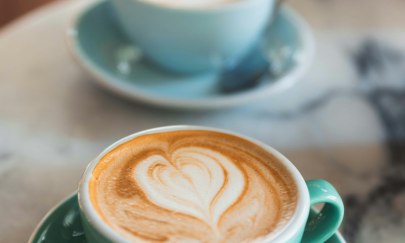 Zwei Kaffeetassen Zwei Kaffeetassen