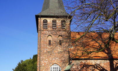 Zu Fu&szlig; &uuml;ber den St. Gertruden Kirchhof
