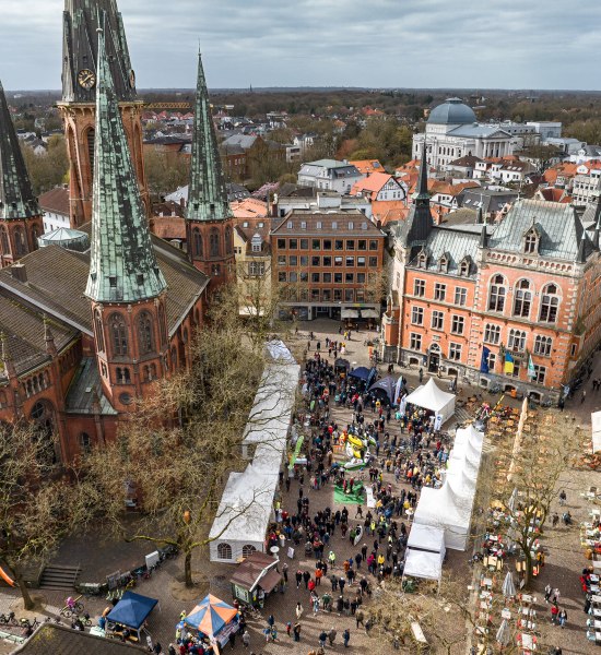 Hallo Fahrrad Oldenburg Rathausmarkt Bei der Veranstaltung Hallo Fahrrad finden auf dem Rathausmarkt Oldenburg viele Aktionen rund ums Fahrrad statt.