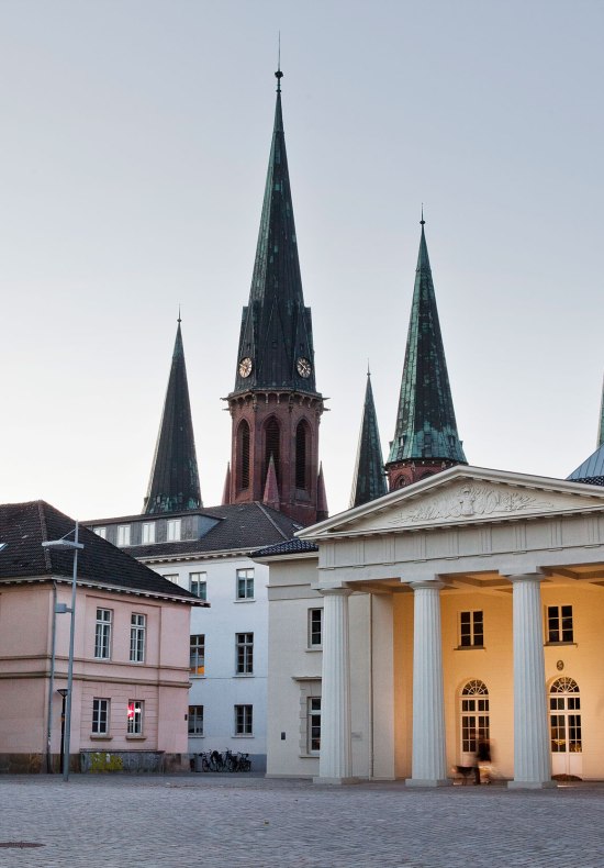 Schlossplatz mit Schlosswache Oldenburg