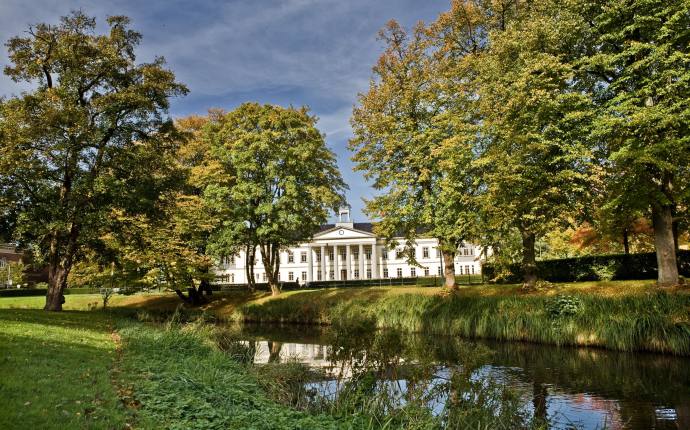 Die historischen Wallanlagen vor dem Kulturzentrum PFL.