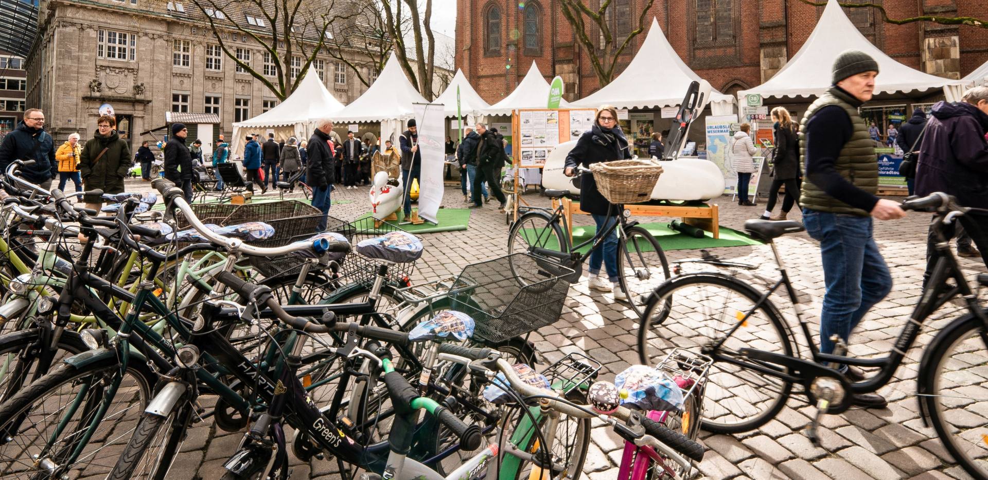 Verschiedene Fahrradtypen auf dem Rathausmarkt auf der Veranstaltung "Hallo Fahrrad".