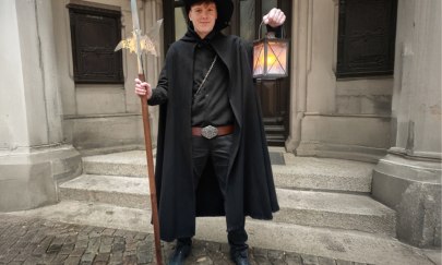 Der Nachtw&auml;chter vor dem Oldenburg Rathaus