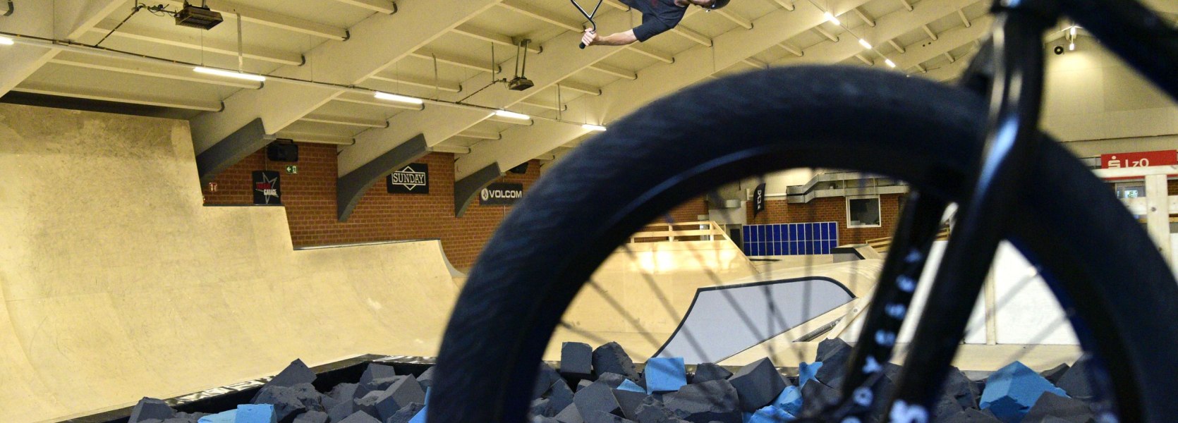 oldenburg_bmx-fahrer_bei_sprung_echtol_2018_quer_janinarahn_echtoldenburg_bmx_18718_04