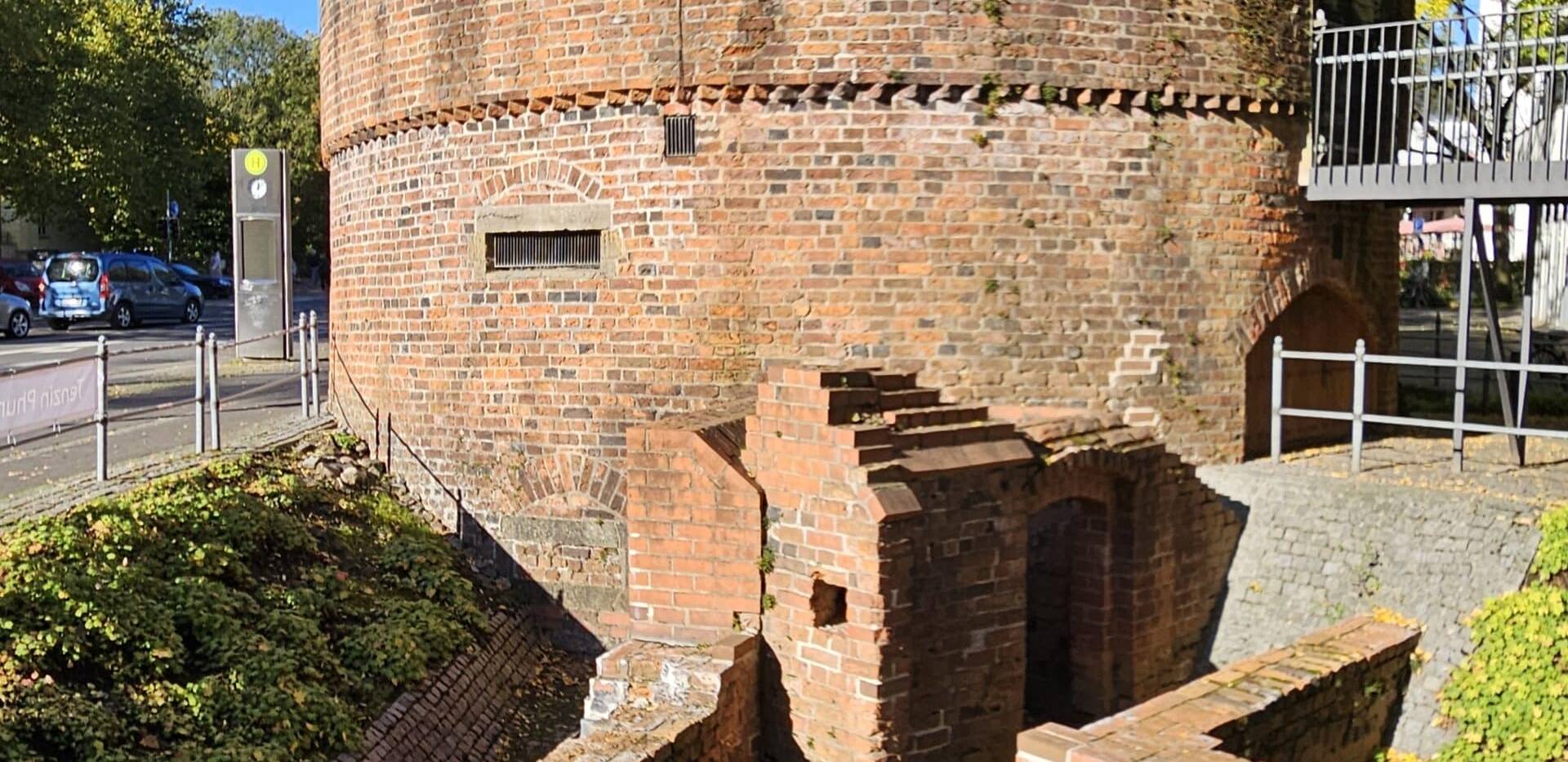 Auf der Mauer, auf der Lauer – die verborgene Stadtmauer entdecken Auf der Mauer, auf der Lauer – die verborgene Stadtmauer entdecken