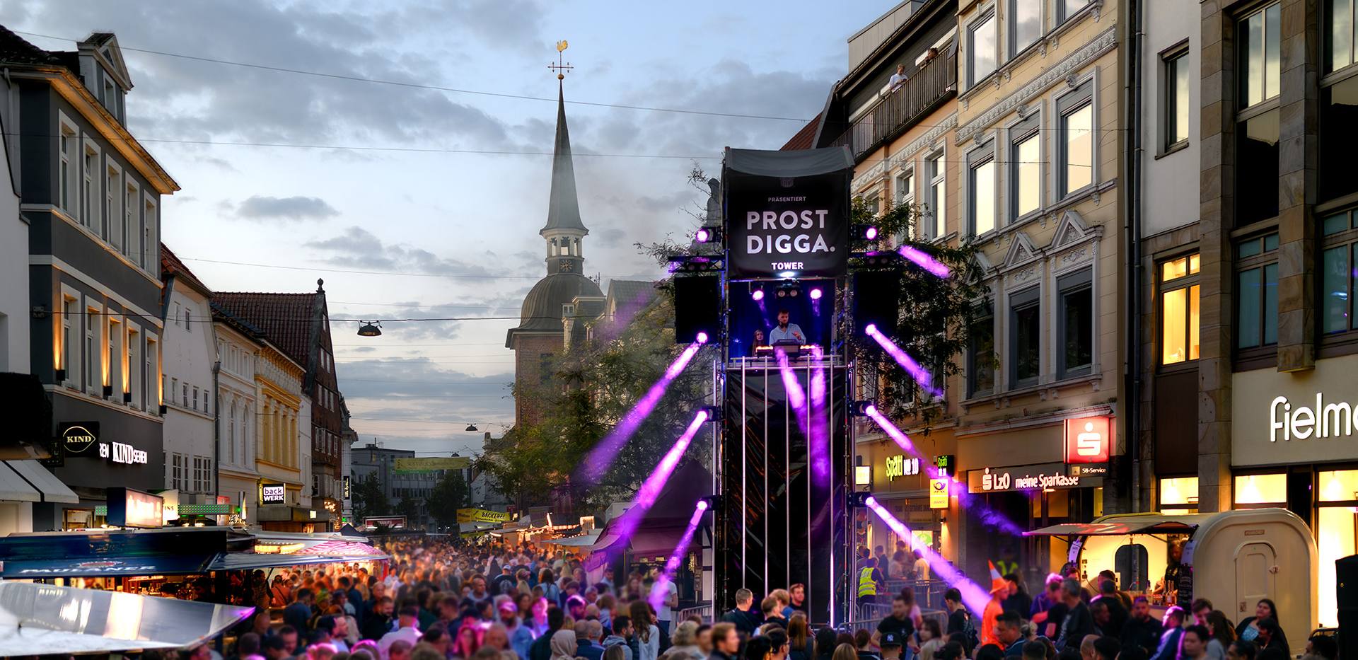 Stadtfest Oldenburg Menschen feiern in der Innenstadt beim Oldenburger Stadtfest