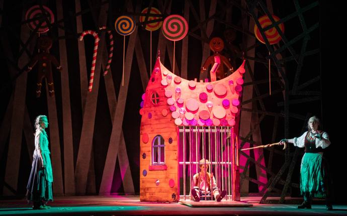 HÄNSEL UND GRETEL