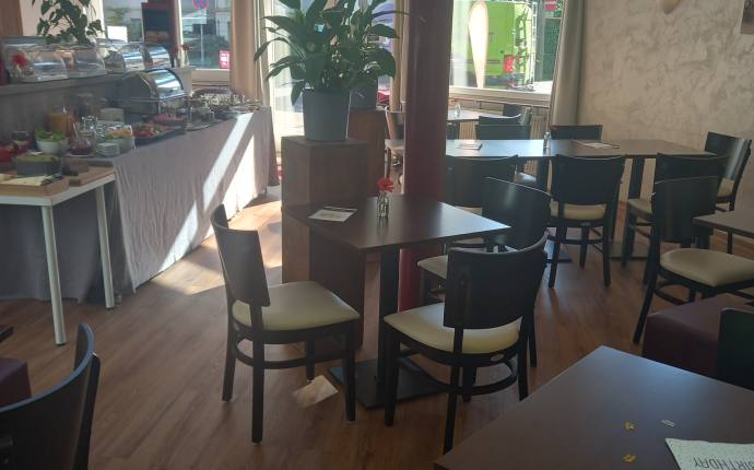 Gem&uuml;tlich fr&uuml;hst&uuml;cken,  Mittag essen oder Kaffee und Kuchen genie&szlig;en