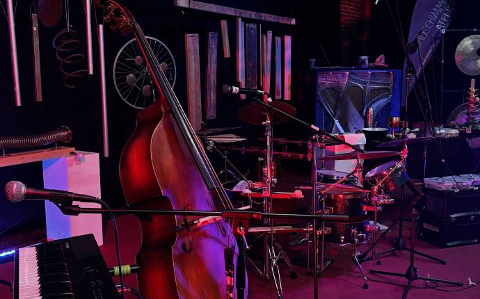 Hier ein Blick auf einen Teil unserer Instrumente - gerne k&ouml;nnt ihr selbst auch welche mitbringen!