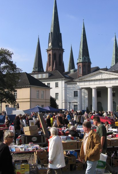 Tr&ouml;deln am Schloss