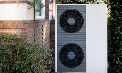 Wärmepumpe neben Gebäude. Foto: Stadt Oldenburg Wärmepumpe neben Gebäude. Foto: Stadt Oldenburg