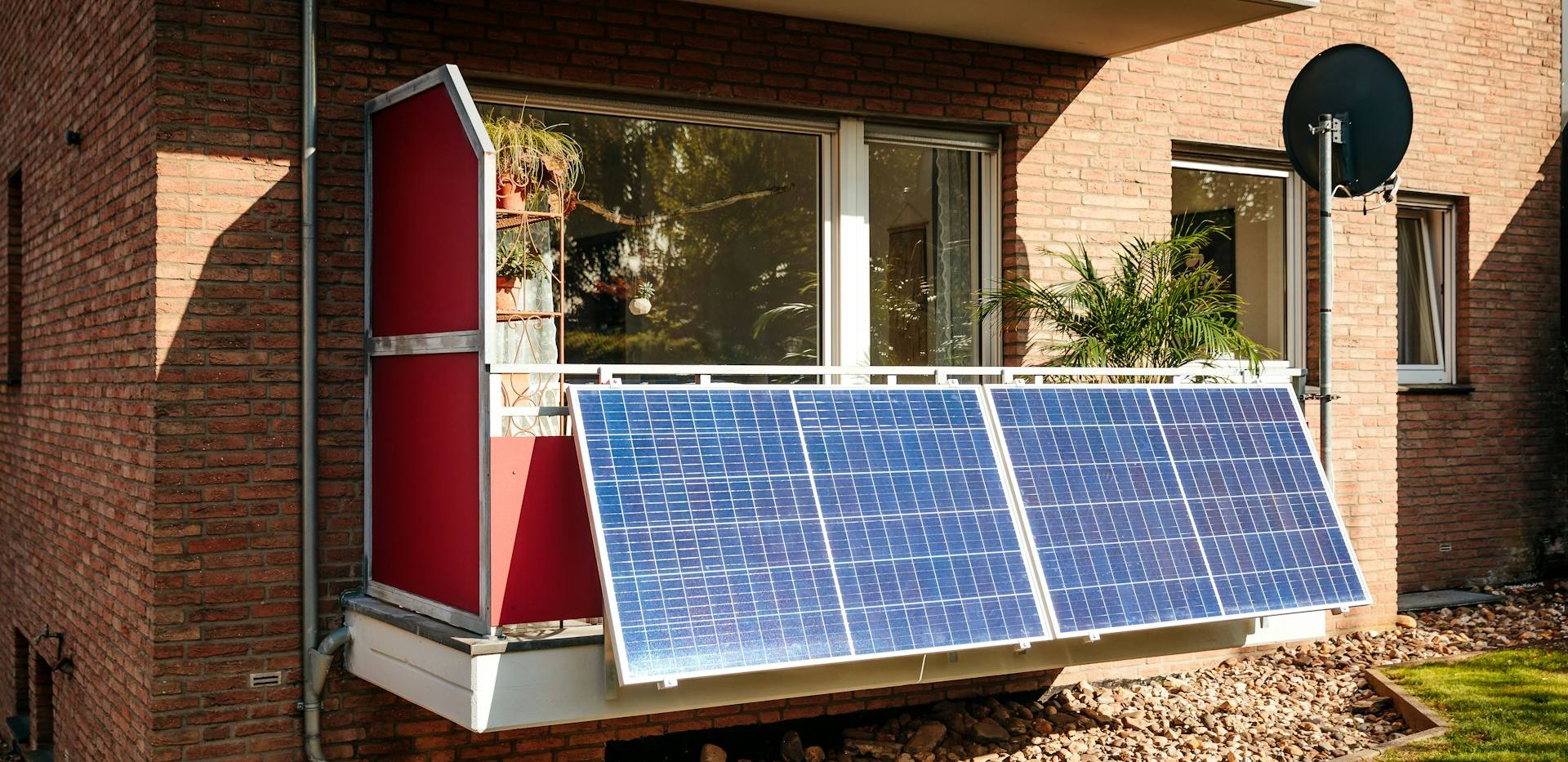 Balkonsolar_C_Unsplash_yuma-solar Balkonsolar_C_Unsplash_yuma-solar