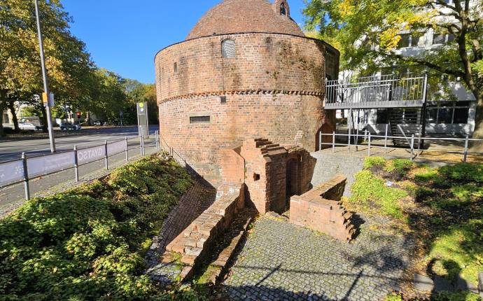 Stadtmauer_Reinhard Hoevel Stadtmauer_Reinhard Hoevel