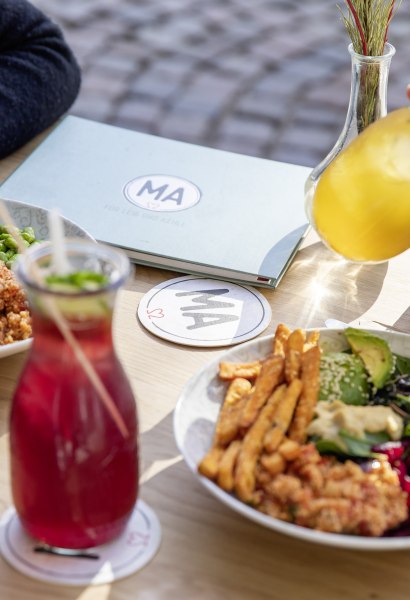 MA OL, Gastraum innen