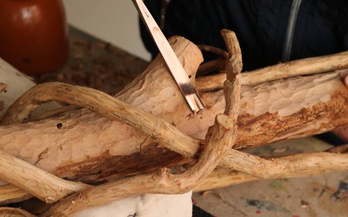 Holzbearbeitung mit dem Eisen Holzbearbeitung mit dem Eisen