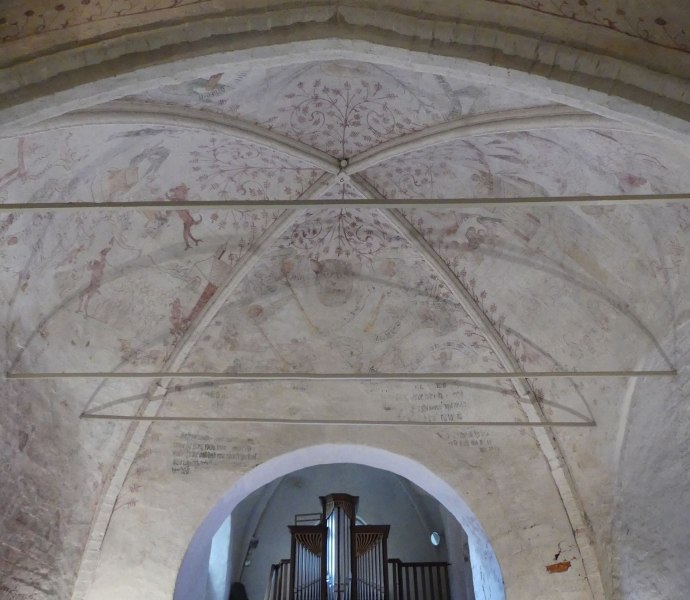 Blick in Richtung Orgel. Blick in Richtung Orgel.