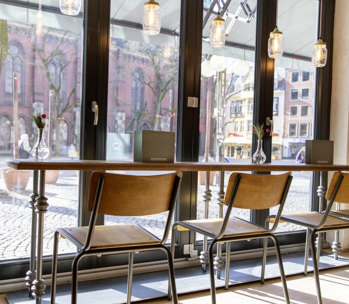 MA OL, Gastraum innen