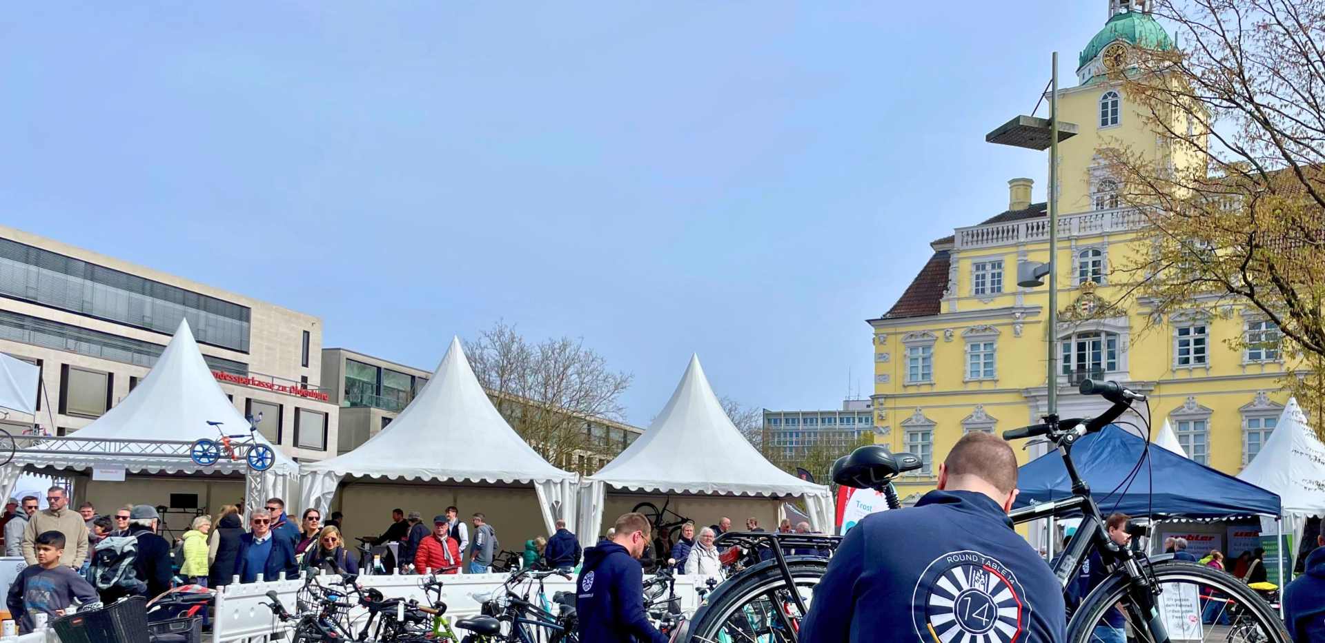 Fahrradputzaktion des Round Table f&uuml;r den guten Zweck. 