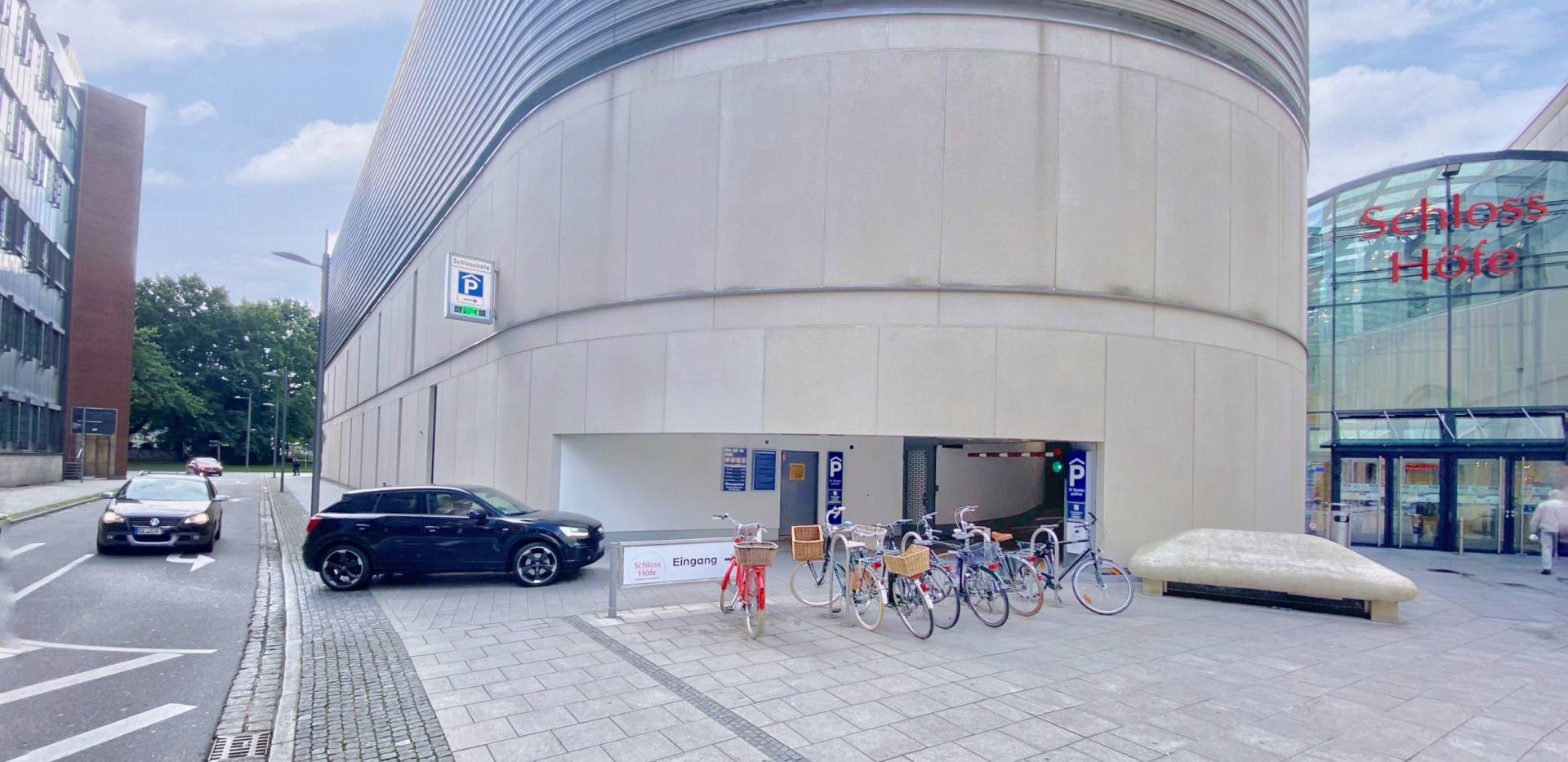 Einfahrt Parkhaus