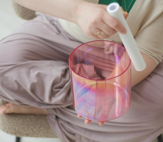 Sound Bath; Klangschalen Meditation; Sound Meditation; Klangreise; Entspannungskurs; Achtsamkeitstraining; Stressreduktion; Meditation für Erwachsene Sound Bath; Klangschalen Meditation; Sound Meditation; Klangreise; Entspannungskurs; Achtsamkeitstraining; Stressreduktion; Meditation für Erwachsene