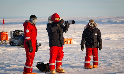 Polaranzüge unter extremen Bedingungen ( -50 °C ) Polaranzüge unter extremen Bedingungen ( -50 °C )
