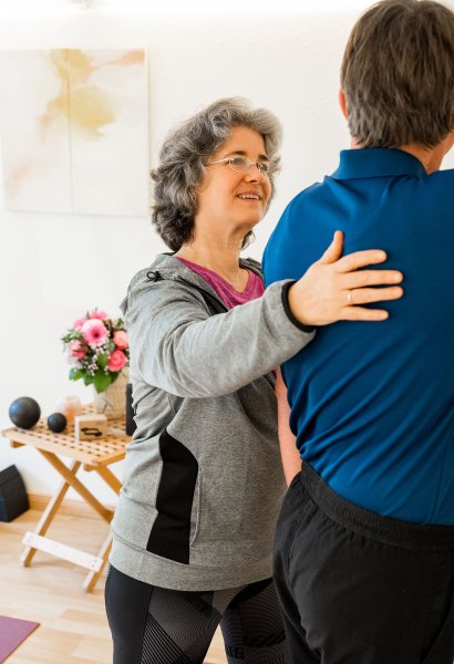 Liebscher und Bracht Armdehnung